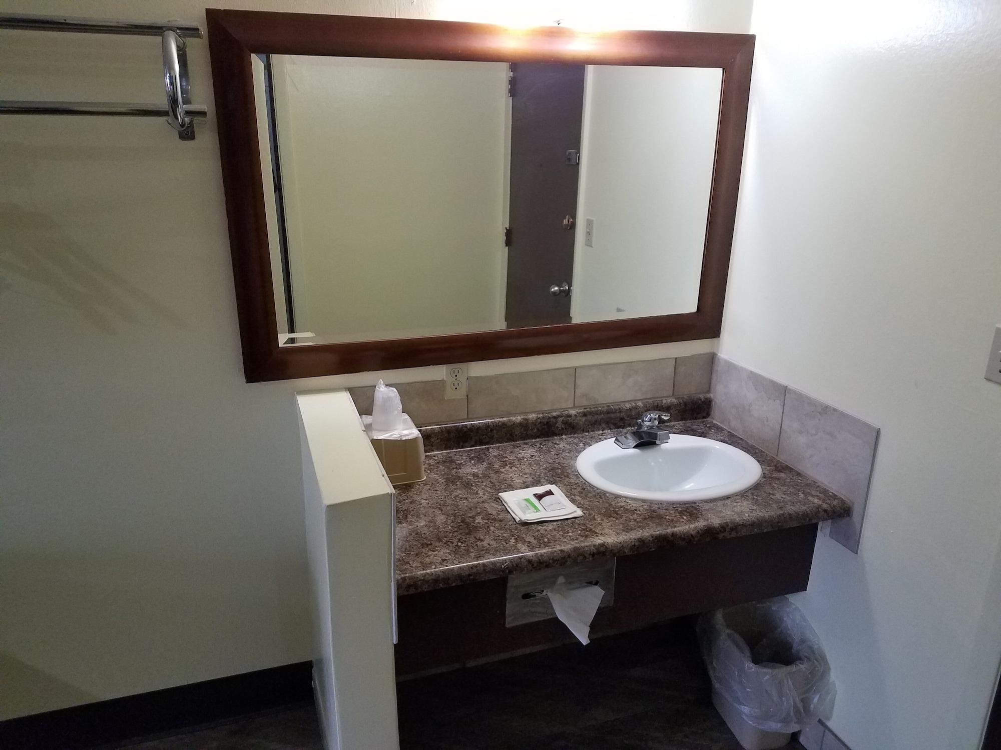 קירני Western Inn South מראה חיצוני תמונה