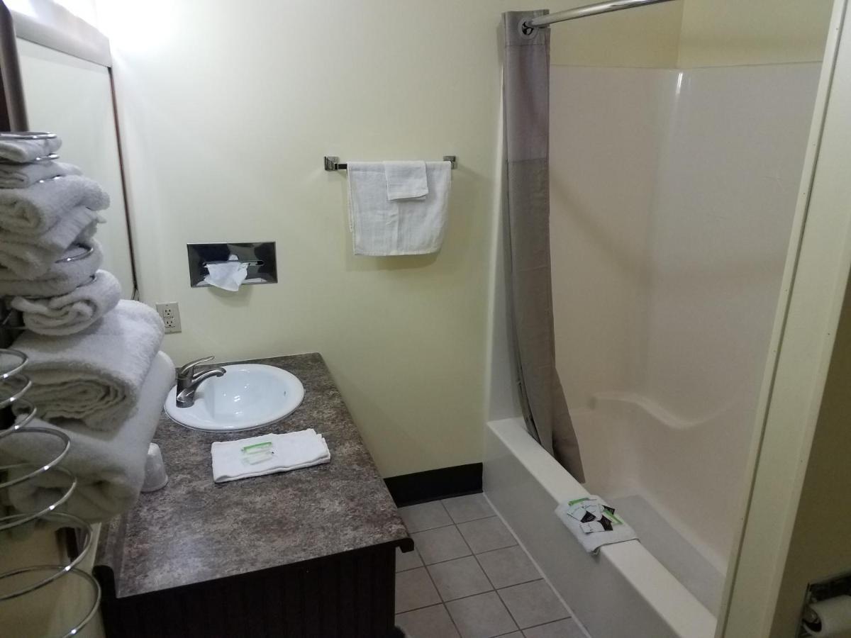 קירני Western Inn South מראה חיצוני תמונה